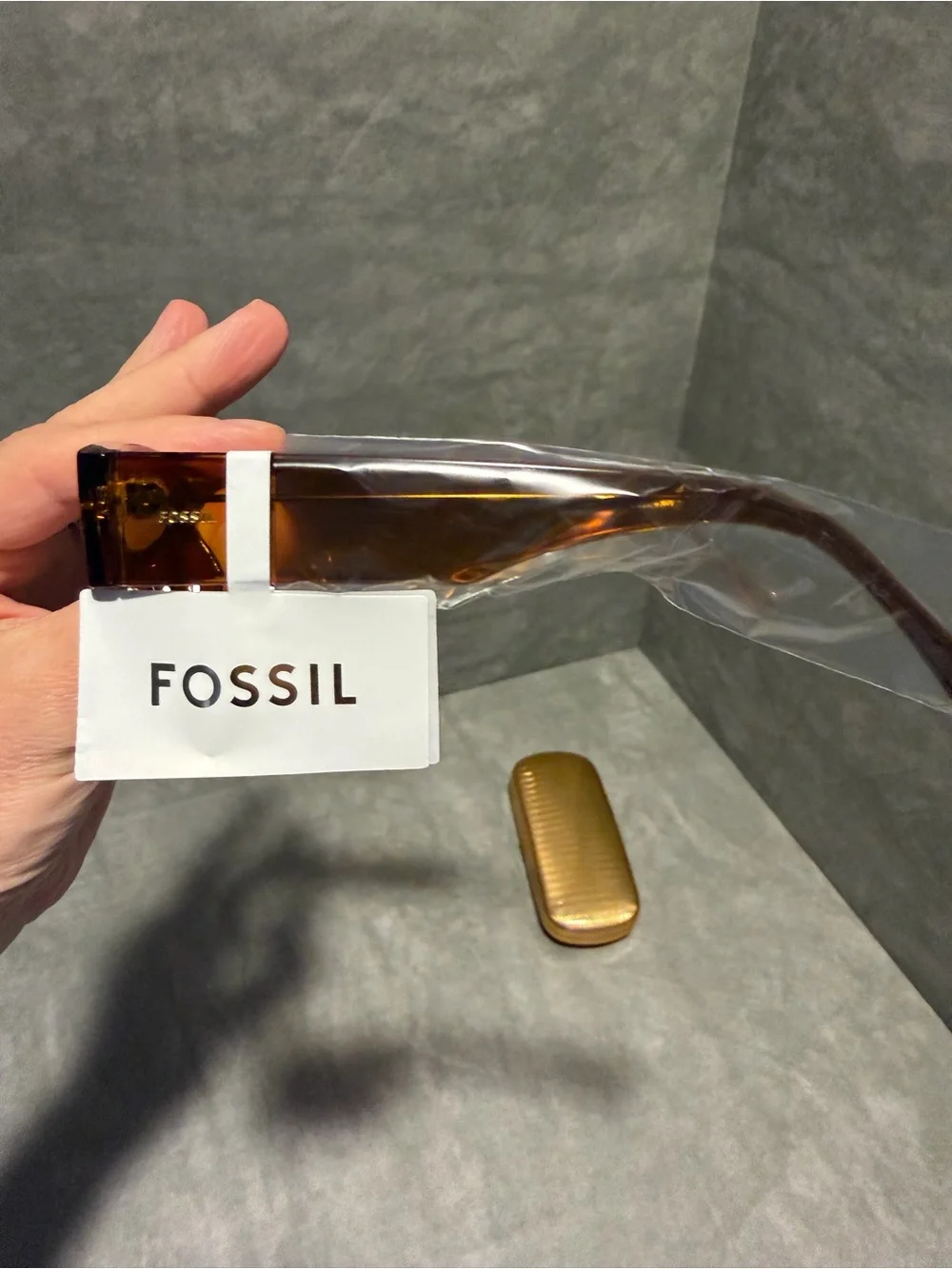 Fossil Amber Brown Rectangular Sunglasses New With Tags and Case 49 23 145